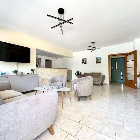 Manolis Apartments Плакиас Экстерьер фото